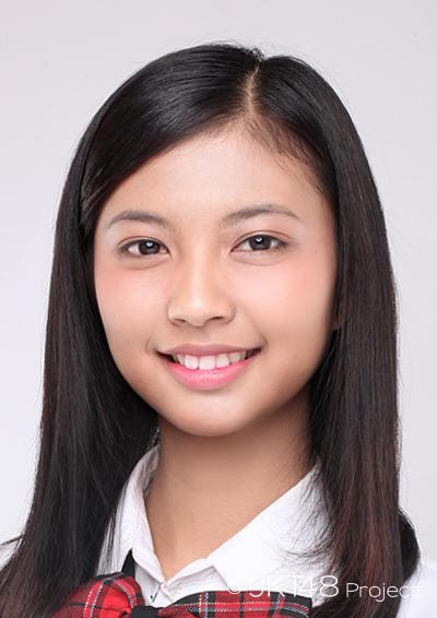 ファイル:2018年JKT48プロフィール Helisma Putri 1.jpg