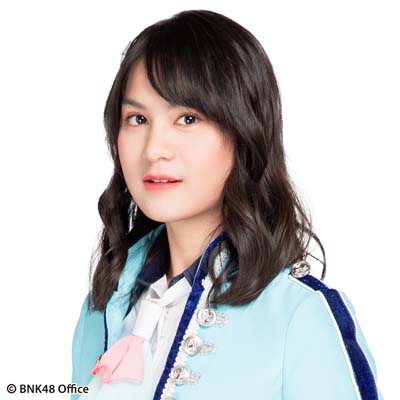 ファイル:2018年BNK48プロフィール Phattharanarin Mueanarit 3.jpg
