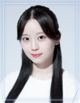 ファイル:2024年夏霞プロフィール顔写真 長谷川稀未.jpg