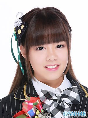 ファイル:2015年SNH48プロフィール 李璇.jpg