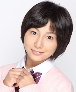 ファイル:2011年乃木坂46プロフィール 市來玲奈 2.jpg