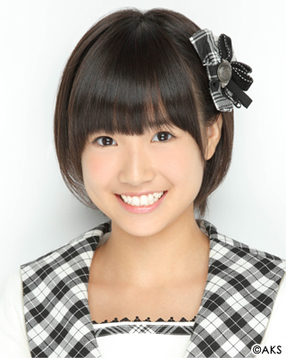 ファイル:2012年HKT48プロフィール 朝長美桜.jpg