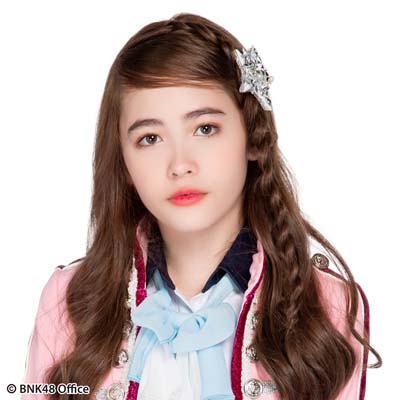 ファイル:2018年BNK48プロフィール Warinrat Yolprasong 3.jpg