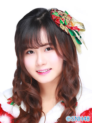 ファイル:2015年SNH48プロフィール 段艺璇 2.jpg