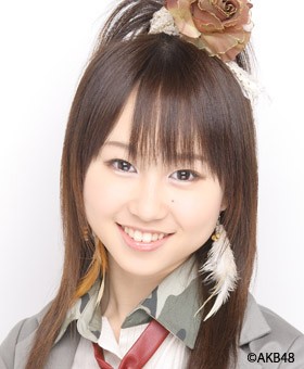 ファイル:2008年AKB48プロフィール 小林香菜 2.jpg