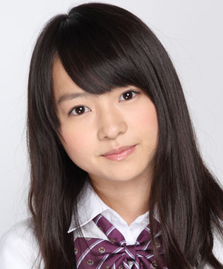 ファイル:2011年乃木坂46プロフィール 伊藤万理華 2.jpg