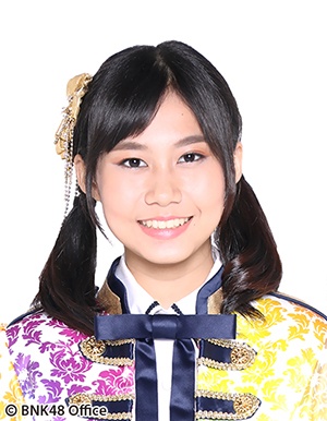 ファイル:2017年BNK48プロフィール Panisa Srilaloeng 3.jpg