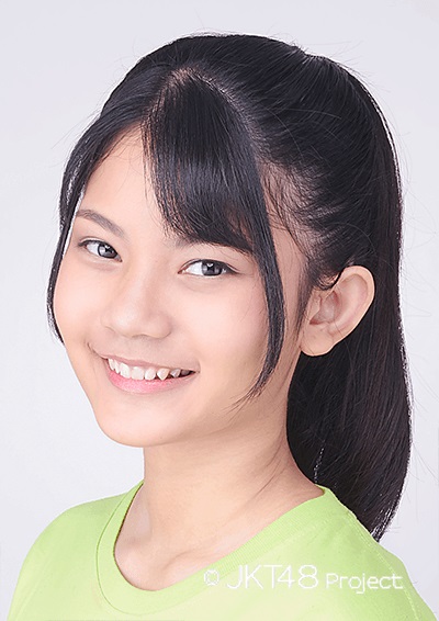 ファイル:2018年JKT48プロフィール Denise Caroline.jpg