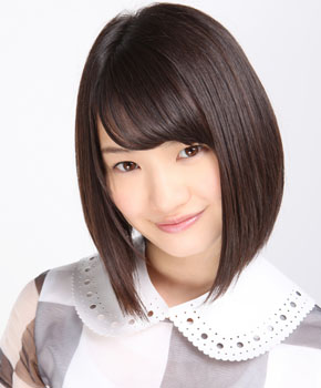 ファイル:2012年乃木坂46プロフィール 中田花奈 2.jpg