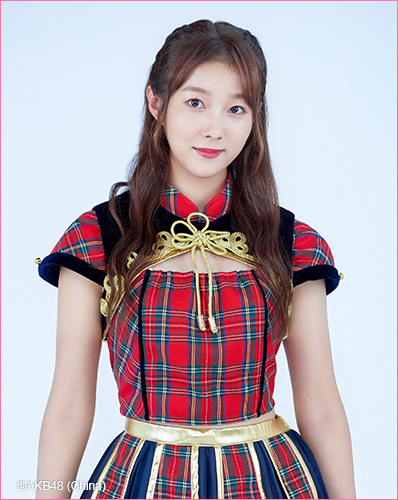ファイル:2019年AKB48 Team SHプロフィール 莉莎 2.jpg
