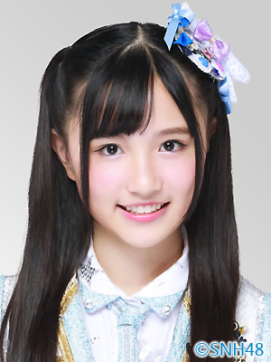 ファイル:2015年SNH48プロフィール 费沁源.jpg