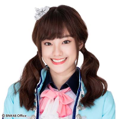 ファイル:2018年BNK48プロフィール Sirikarn Shinnawatsuwan 3.jpg
