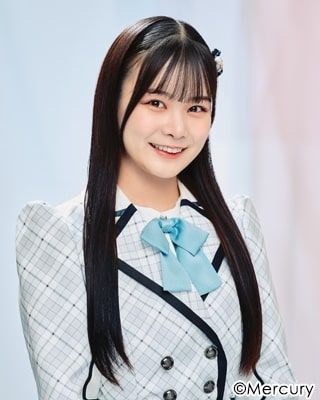 ファイル:2022年HKT48プロフィール 松本羽麗 2.jpg