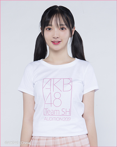 ファイル:2019年AKB48 Team SHプロフィール 张樱璐.jpg