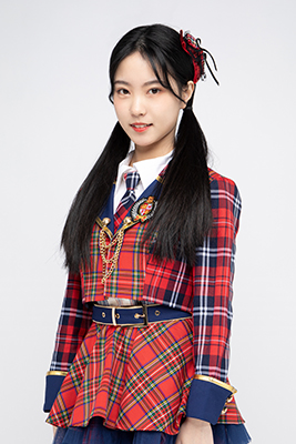 ファイル:2021年AKB48 Team SHプロフィール 邱笛尔 2.jpg