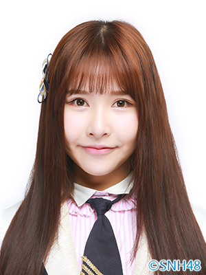 ファイル:2015年SNH48プロフィール 孟玥 2.jpg