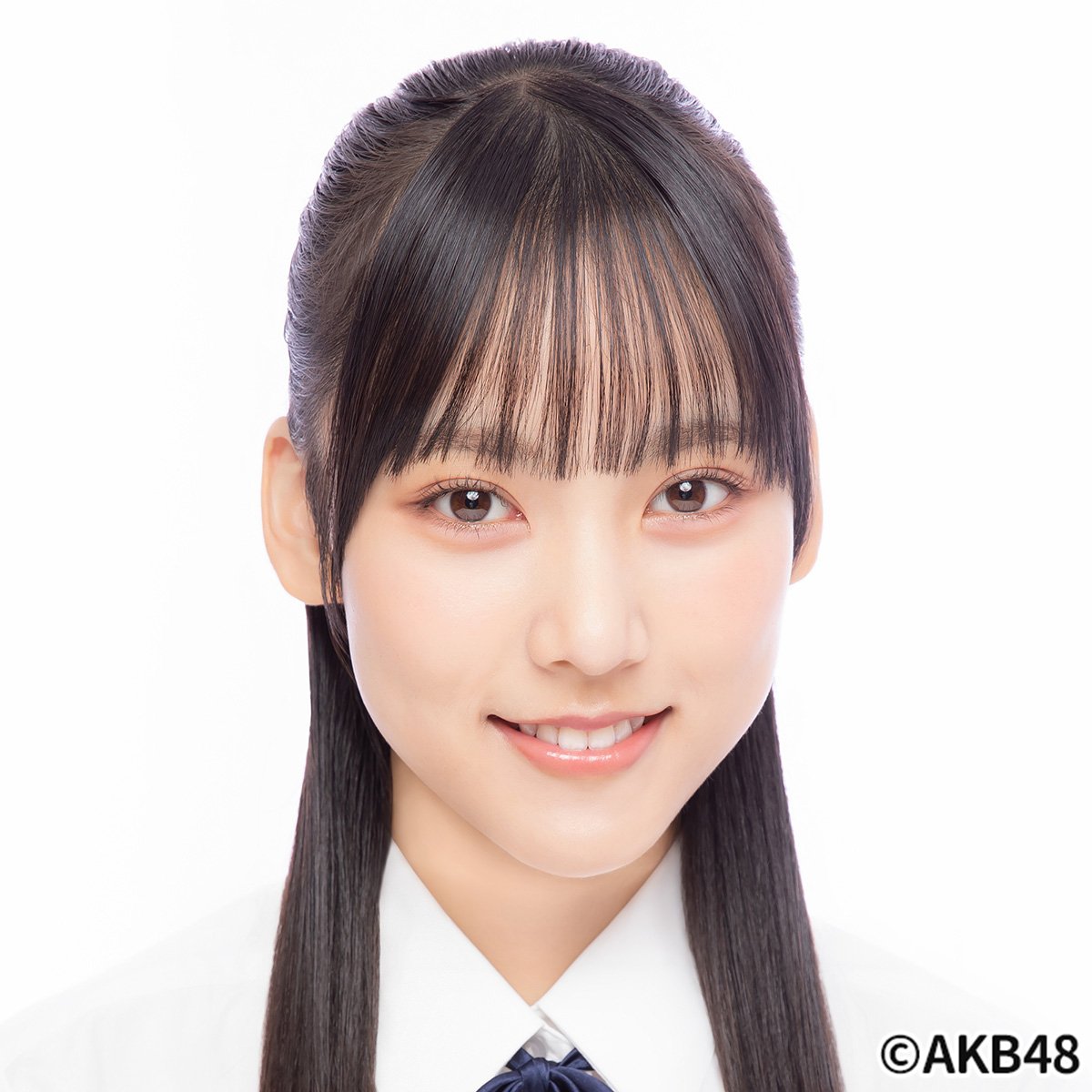 AKB48 Officialスクラッチ A賞サイン入りタペストリー丸山 ひなた 丸山 ひなた | AKB48 Official Shop