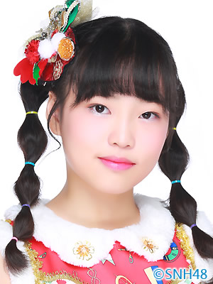 ファイル:2015年SNH48プロフィール 阳青颖 2.jpg