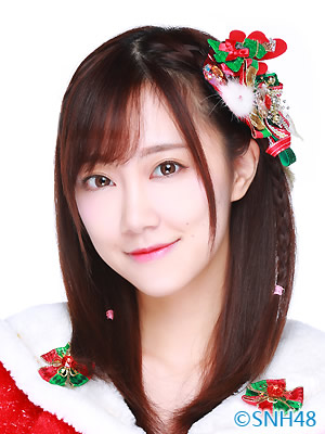ファイル:2015年SNH48プロフィール 冯薪朵 4.jpg