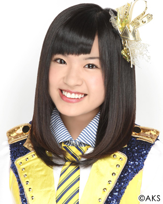 ファイル:2015年HKT48プロフィール 外薗葉月.jpg