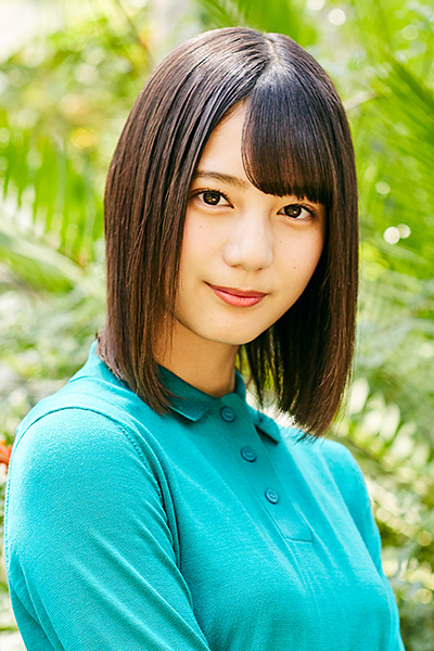 ファイル:2019年日向坂46プロフィール 小坂菜緒 2.jpg