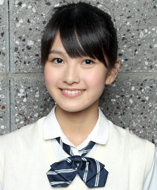 ファイル:2011年乃木坂46プロフィール 柏幸奈.jpg