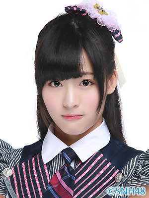 ファイル:2015年SNH48プロフィール 孙芮.jpg