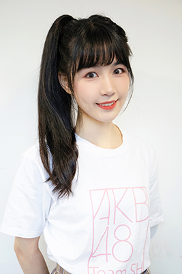 ファイル:2021年AKB48 Team SHプロフィール 陈嘉意.jpg