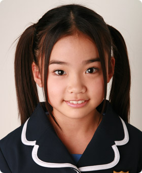 ファイル:2006年AKB48プロフィール 増山加弥乃.jpg
