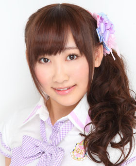 ファイル:2011年AKB48プロフィール 仁藤萌乃.jpg