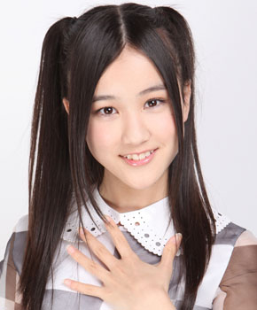 ファイル:2012年乃木坂46プロフィール 星野みなみ 2.jpg
