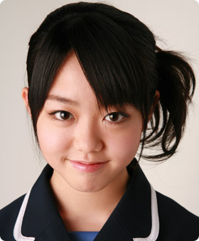 ファイル:2006年AKB48プロフィール 峯岸みなみ.jpg