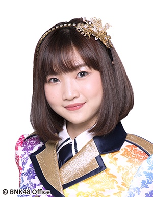 ファイル:2017年BNK48プロフィール Warattaya Deesomlert 3.jpg