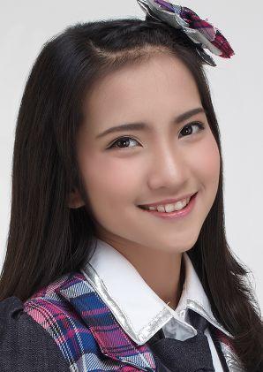 ファイル:2015年JKT48プロフィール Nadhifa Salsabila.jpg