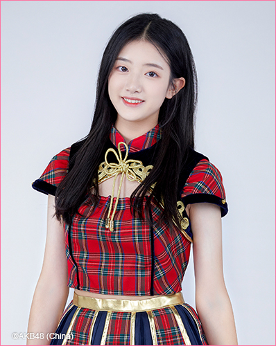 ファイル:2019年AKB48 Team SHプロフィール 胡馨尹 2.jpg