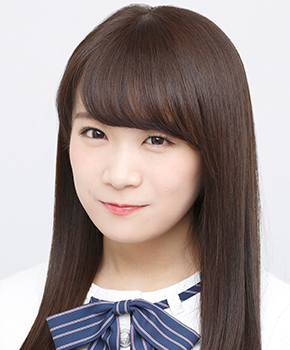 ファイル:2017年乃木坂46プロフィール 秋元真夏.jpg