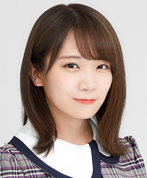 ファイル:2018年乃木坂46プロフィール 秋元真夏 2.jpg