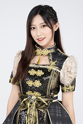 ファイル:2021年AKB48 Team SHプロフィール 施蔼倍 3.jpg
