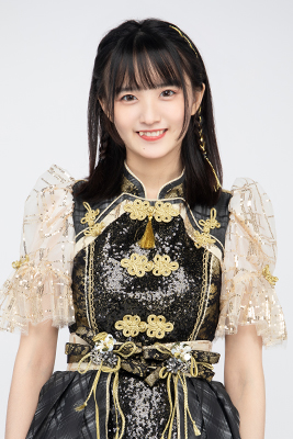 ファイル:2021年AKB48 Team SHプロフィール 渐蔷薇 3.jpg