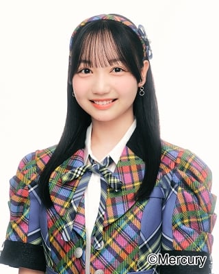 ファイル:2025年HKT48プロフィール 吉田めい.jpg