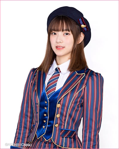 ファイル:2019年AKB48 Team SHプロフィール 魏新.jpg