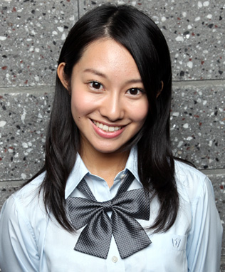ファイル:2011年乃木坂46プロフィール 桜井玲香.jpg