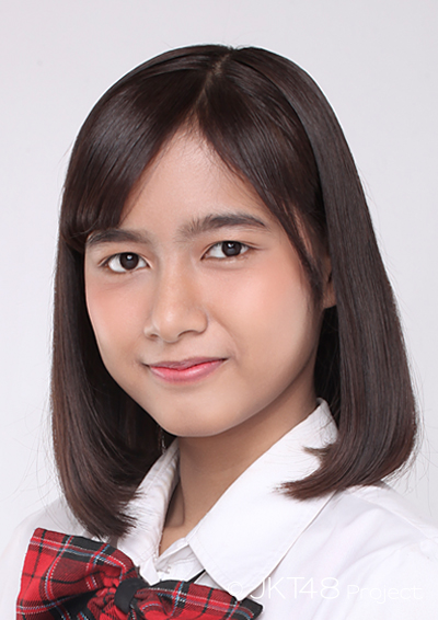 ファイル:2018年JKT48プロフィール Febi Komaril 1.jpg