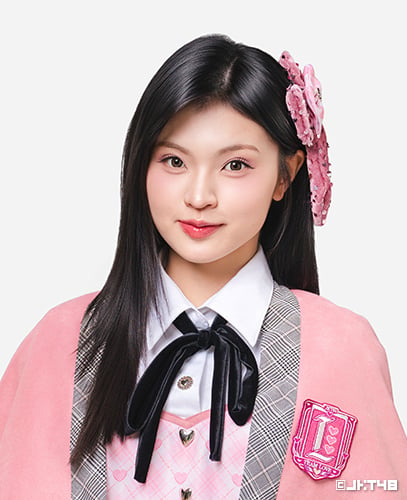 ファイル:2026年JKT48プロフィール Cynthia Yaputera 3.jpg