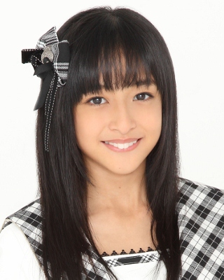ファイル:2011年HKT48プロフィール 谷口愛理.jpg