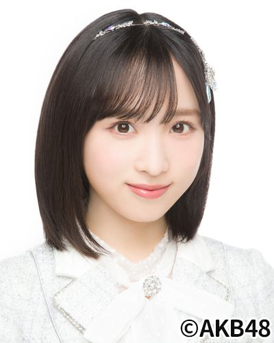 ファイル:2022年AKB48プロフィール 小栗有以.jpg