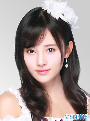 ファイル:2015年SNH48プロフィール 鞠婧祎 3.jpg