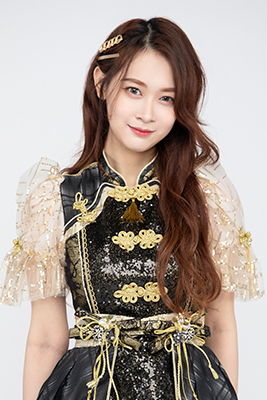 ファイル:2021年AKB48 Team SHプロフィール 宋欣然 3.jpg