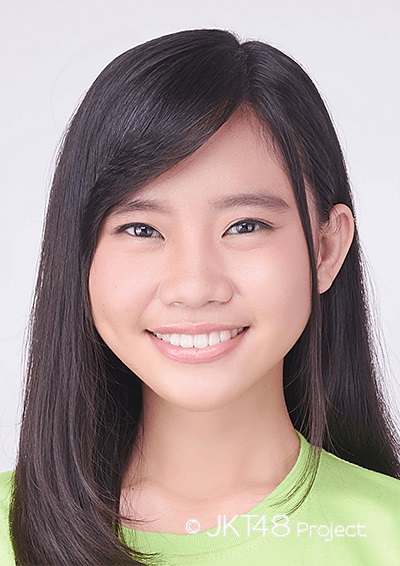 ファイル:2018年JKT48プロフィール Erika Sintia.jpg