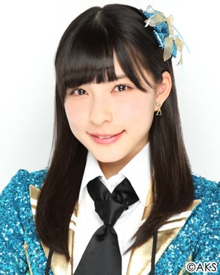 ファイル:2016年HKT48プロフィール 山本茉央.jpg